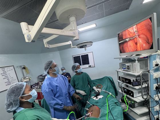 Laparoscopy tower and monitor in the operating theatre
